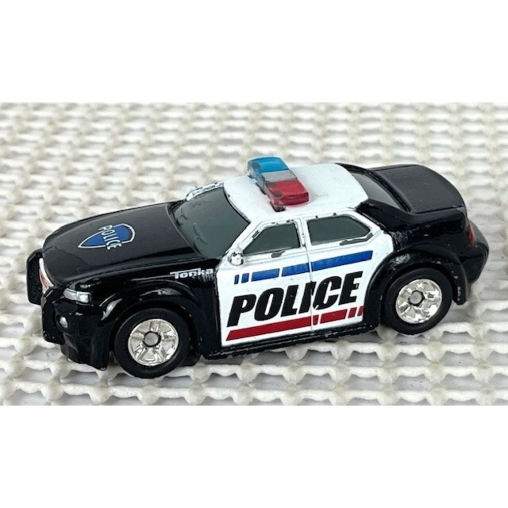 2012 Tonka Hasbro diecast police car #0:6406‎ EUC